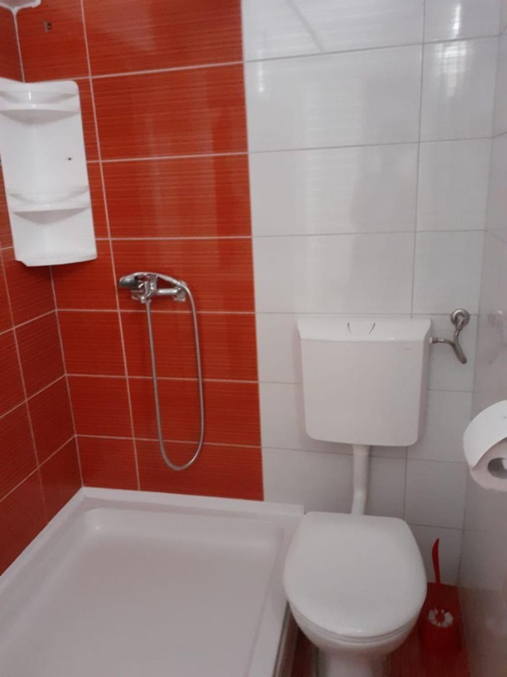 Apartment Jure Брист Екстериор снимка