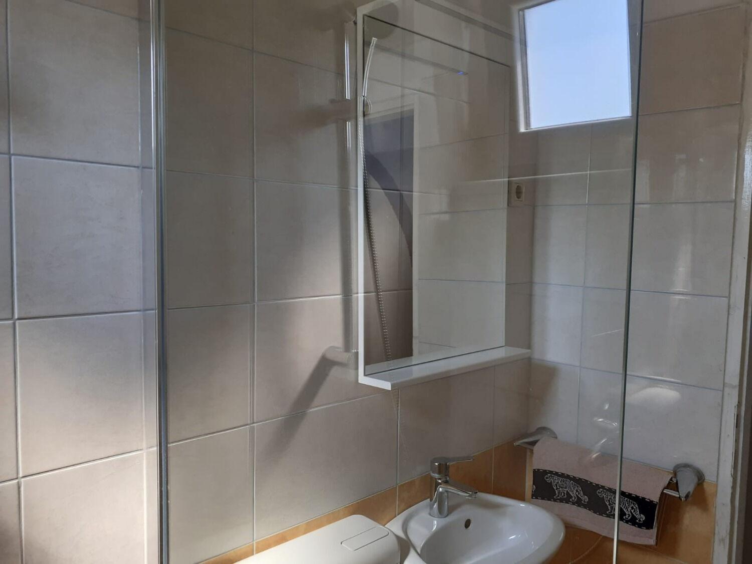 Apartment Jure Брист Екстериор снимка