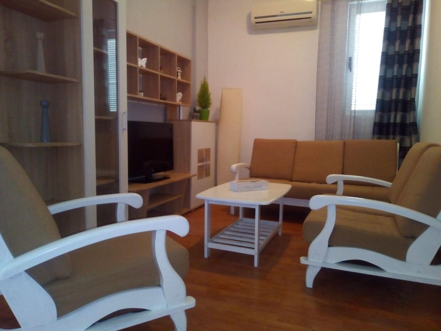 Apartment Jure Брист Екстериор снимка